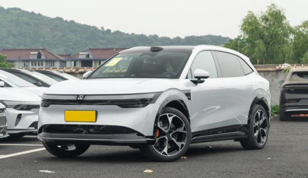 点点策略网 试驾极氪7X：OTA 6.5已升级，能让20万级SUV的体验再上一层楼？